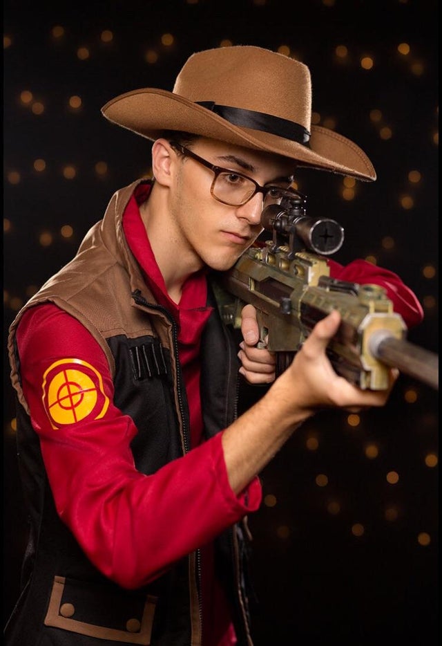 Moving on, let us talk about this excellent Sniper cosplay you can find on ...